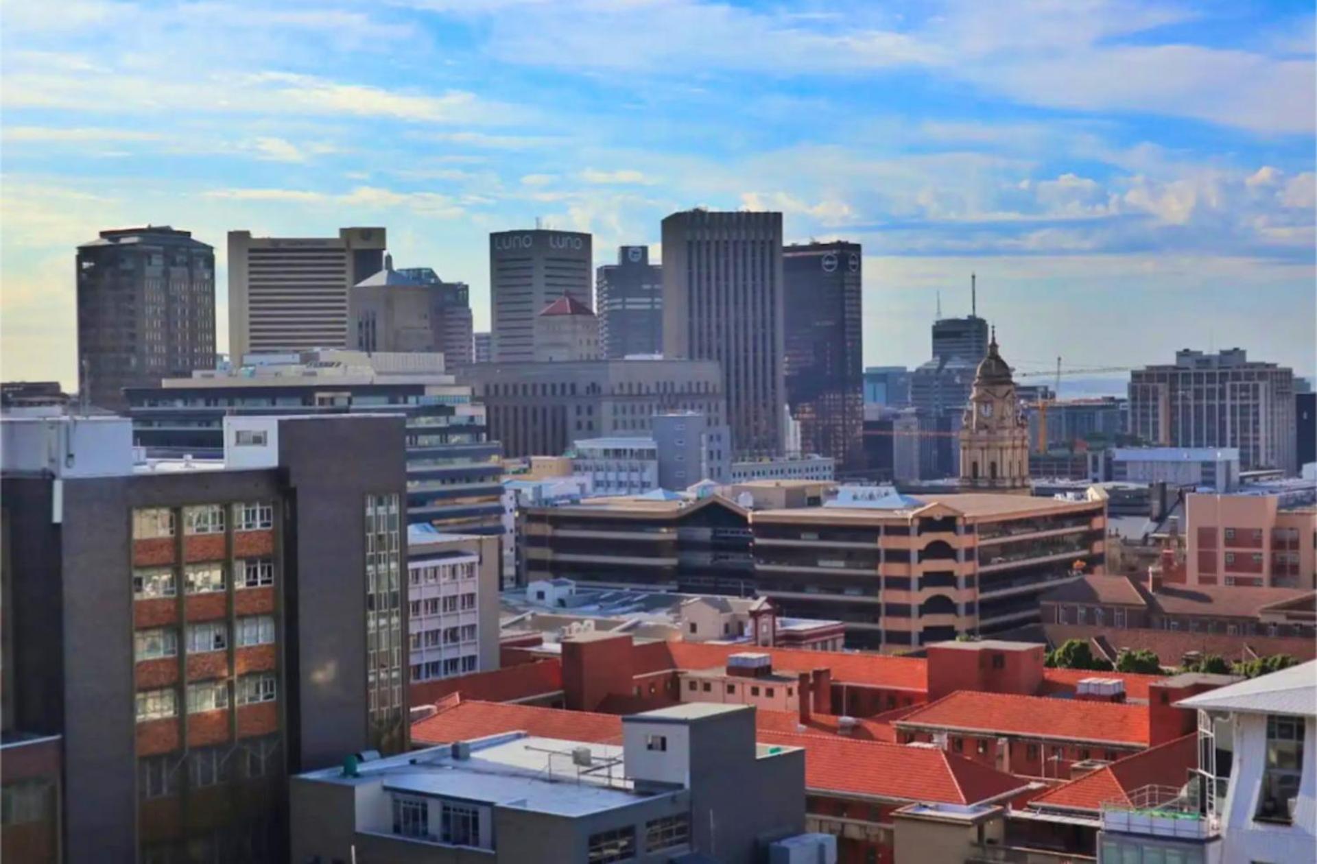 Urban With Lush Patio Braai & Rooftop Pool Apartment Cape Town
